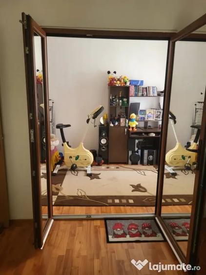 Apartament cu 3 camere semidecomandat în Crihala