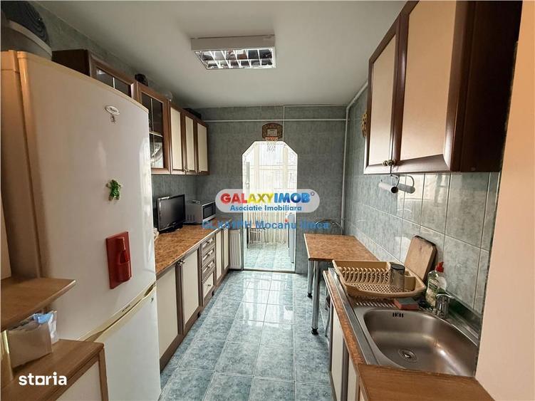 Apartament cu 3 camere decomandat, mobilat în Peneș Curcanul