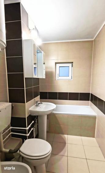 Apartament cu 4 camere decomandat în Grivița