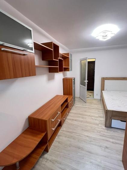 Garsonieră decomandată în Nicolina