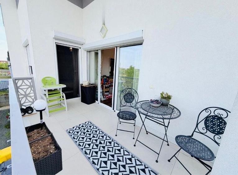 Apartament cu 2 camere decomandat în Ghiroda