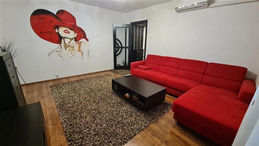 Apartament cu 2 camere semidecomandat în 1 Mai
