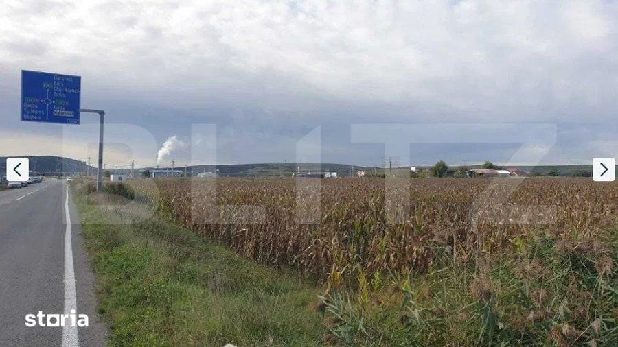 Teren de 5736 mp, în Central