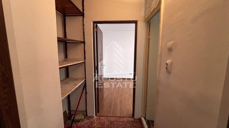 Apartament cu 2 camere semidecomandat, mobilat în Soarelui
