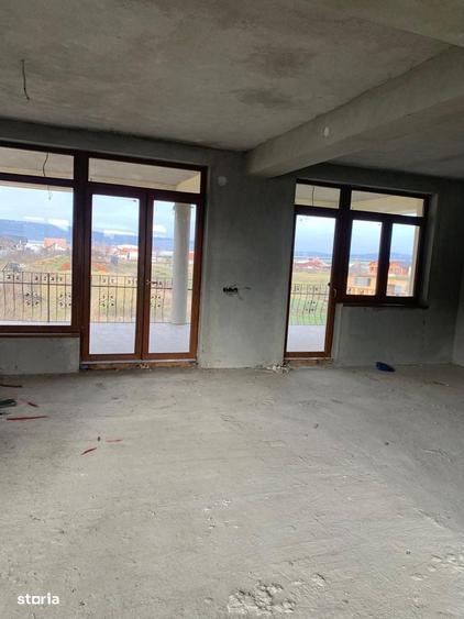 Casă cu 4 camere cu Teren 2300 Mp în Oșorhei