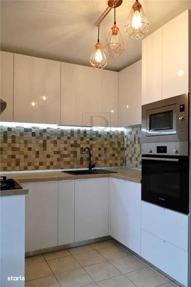 Apartament cu 3 camere decomandat, mobilat în Soarelui