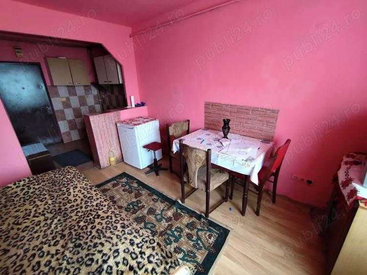 Garsonieră decomandată în Micro 15