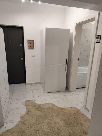 Garsonieră decomandată în Valea Adâncă