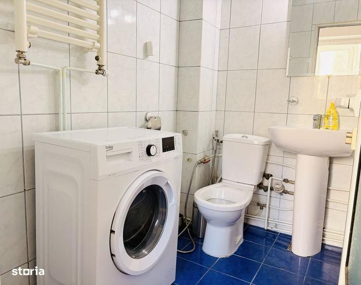 Apartament cu 2 camere decomandat în Hala Centrală