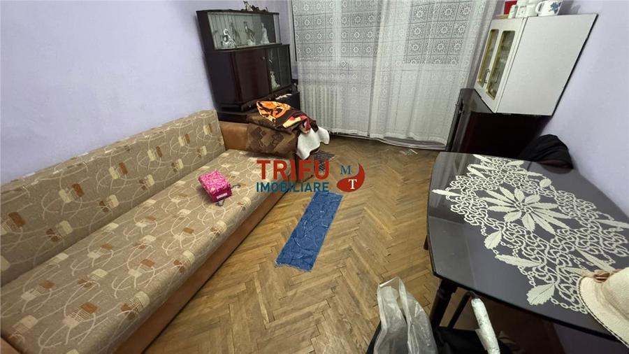 Apartament cu 4 camere decomandat, mobilat în Cetate