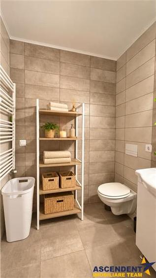 Apartament cu 2 camere decomandat, mobilat în Tractorul
