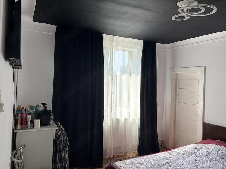 Casă cu Teren 900 Mp în Central