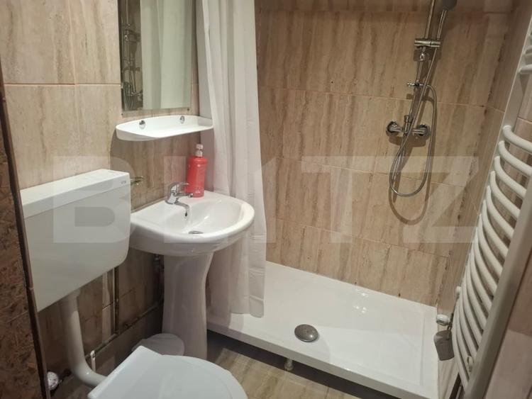 Garsonieră decomandată, mobilată în Micro 9