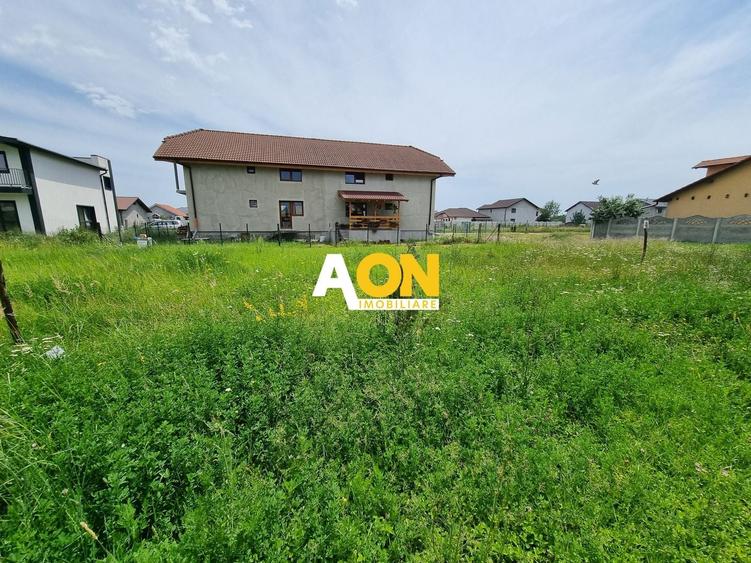 Teren Construcții intravilan de 450 mp, în Micești