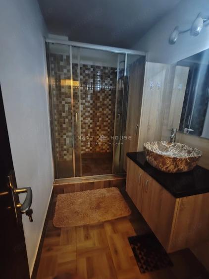 Apartament cu 3 camere decomandat în Sebastian