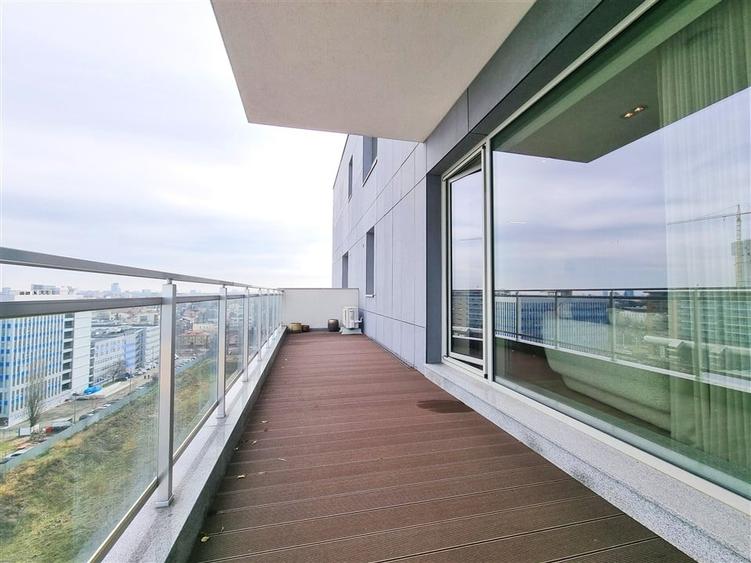 Apartament cu 2 camere semidecomandat, mobilat în 1 Mai