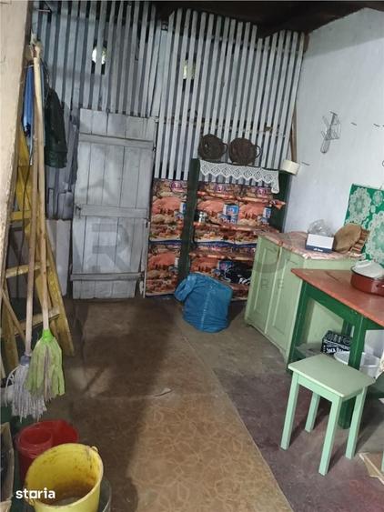 Casă cu 2 camere cu Teren 4960 Mp în Abram