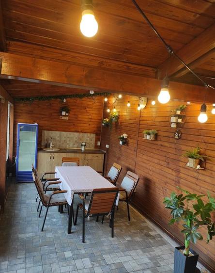 Casă individuală cu 5 camere cu Canalizare în Central