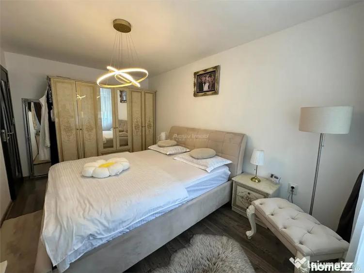 Apartament cu 3 camere decomandat în Sud
