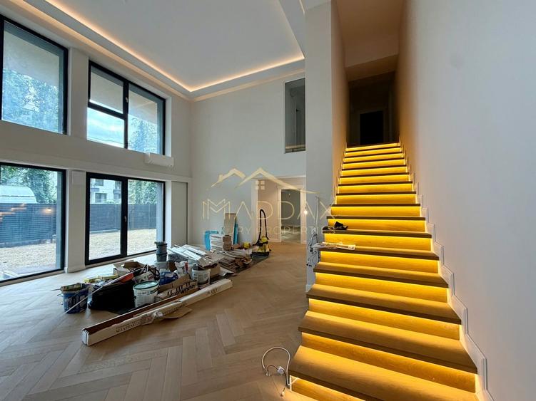 Apartament cu 4 camere în Străulești
