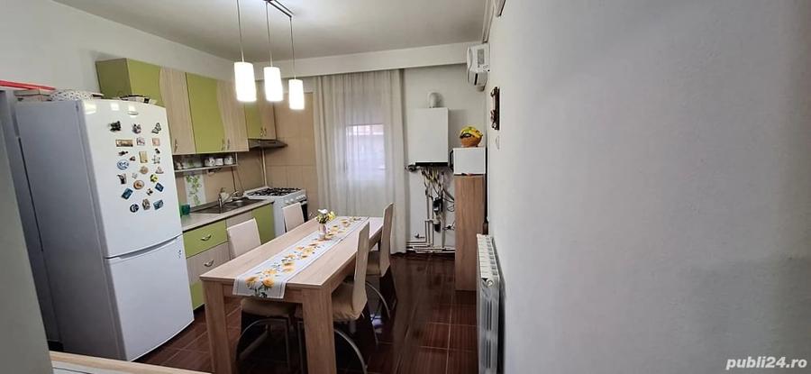 Apartament cu 2 camere decomandat în Lotrului