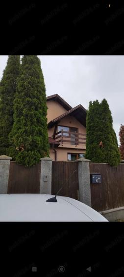 Casă cu 5 camere cu Teren 500 Mp în Sânpetru