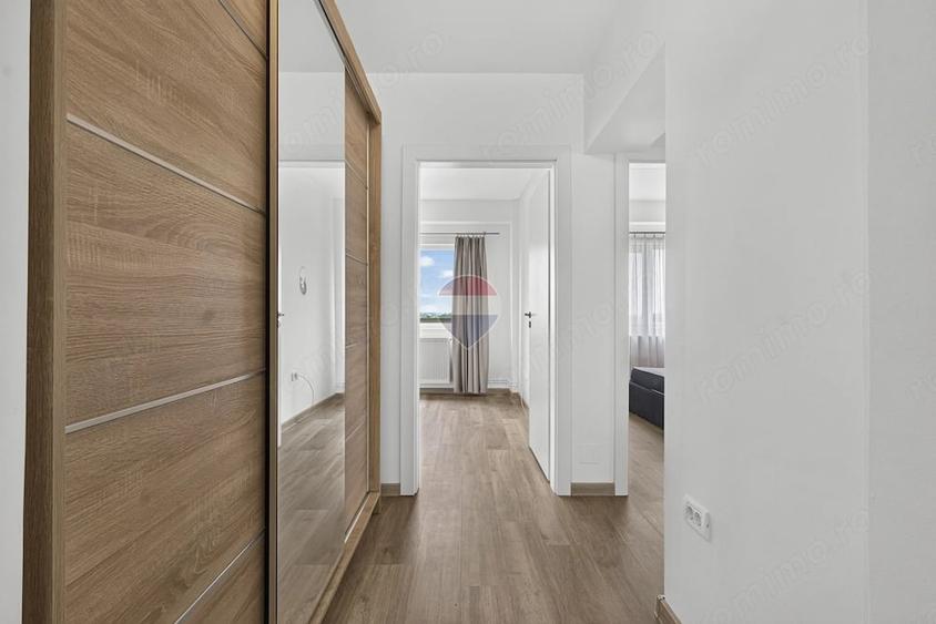 Apartament cu 4 camere decomandat în Polivalentă