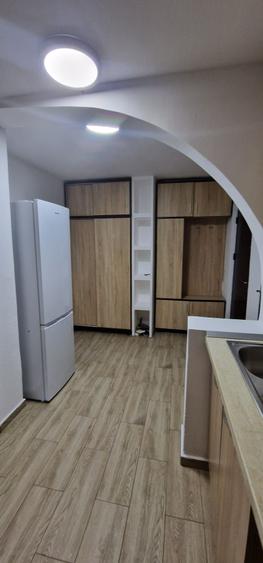 Inchiriez apartament langa liceu - 3