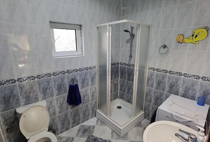 Casă individuală cu 6 camere cu Canalizare în Pipera