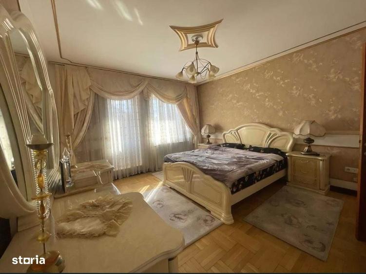 Iancu Nicolae:Vila impresionanta,cu piscina si teren de 1500mp - 1