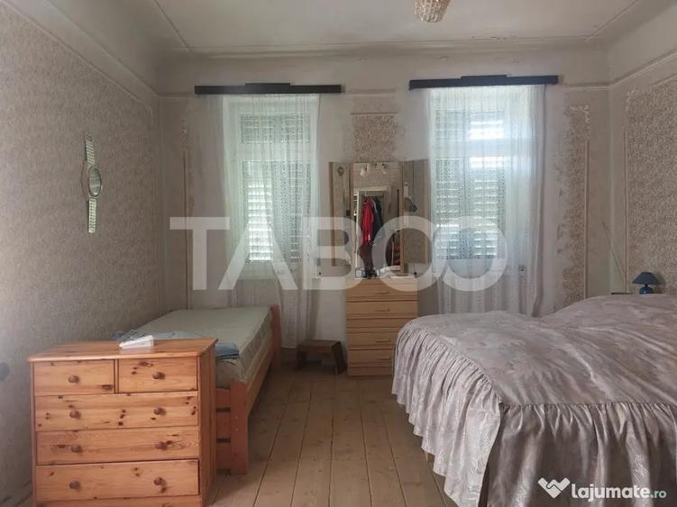 Casă cu 4 camere cu Teren 759 Mp în Central