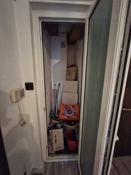 Apartament cu 2 camere semidecomandat în Berceni