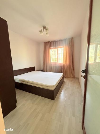 Apartament cu 3 camere, mobilat în Nicolina