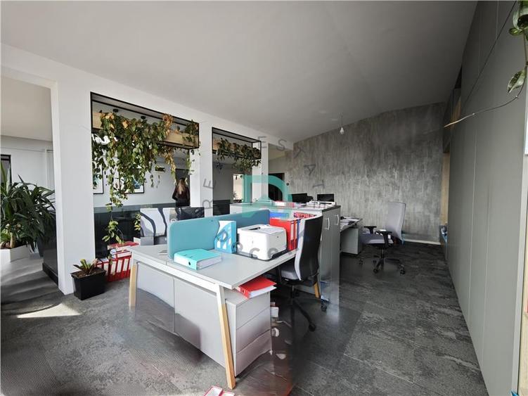 Apartament cu 4 camere decomandat în Brașovul Vechi