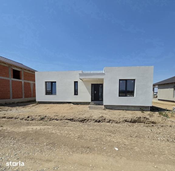 Casă cu 3 camere cu Teren 502 Mp în Sânmartin