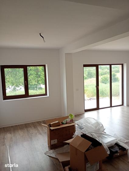 Casă cu 4 camere cu Teren 750 Mp în Exterior Vest