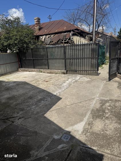 Casă cu 3 camere cu Teren 212 Mp în 23 August