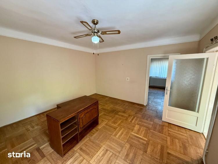 Casă cu 4 camere cu Teren 158 Mp în Faleza Nord