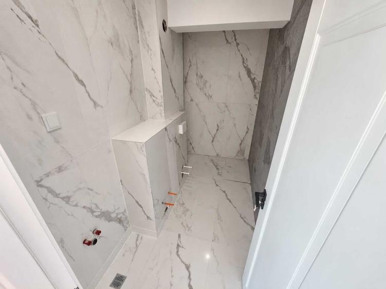 Apartament cu 2 camere decomandat în Exterior Vest