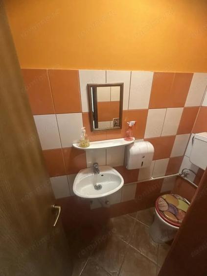 Spațiu comercial, de 25 mp, în Central