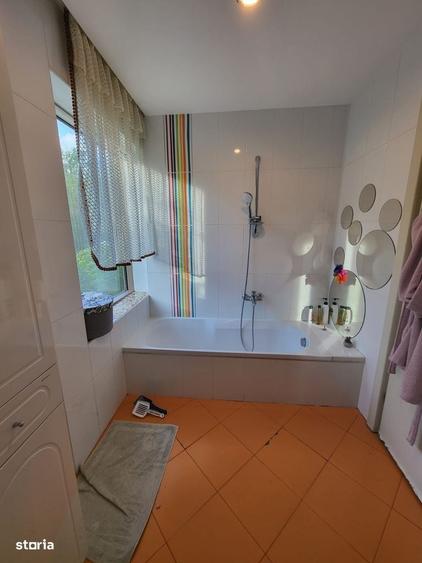 Casă cu 4 camere în Odăile