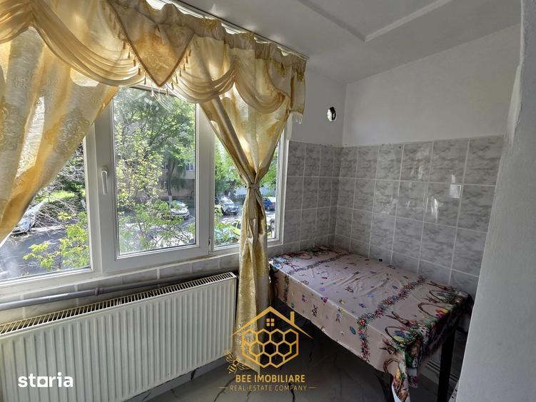 Apartament cu 3 camere decomandat în 1 Mai