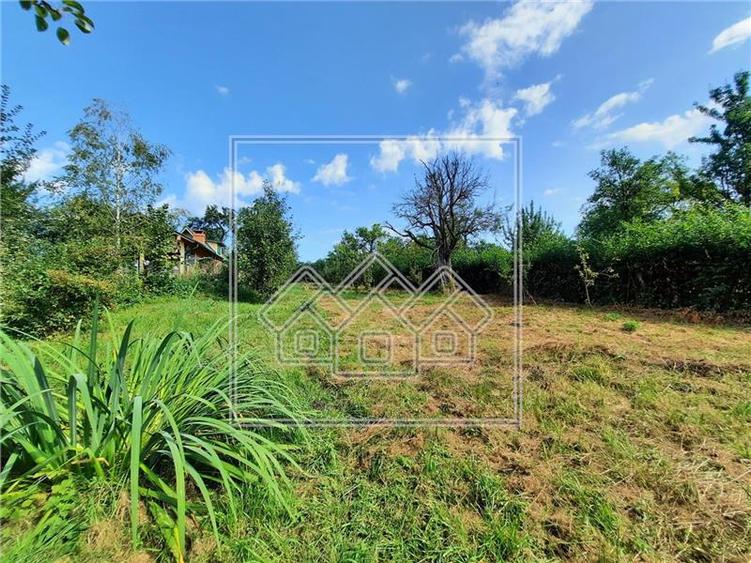 Casă individuală cu 4 camere cu Teren 1177 Mp în Cisnădioara