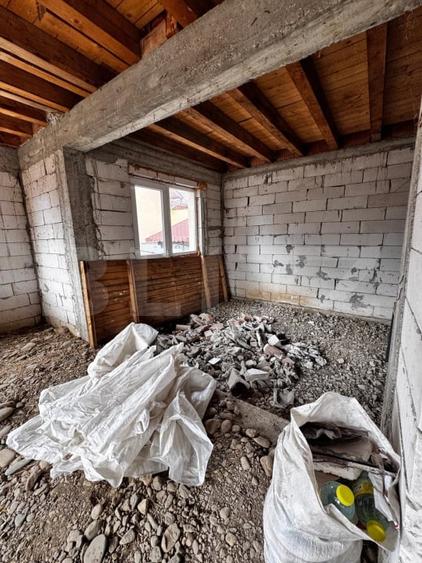 Casă individuală cu 2 camere cu Garaj în Sud-Est