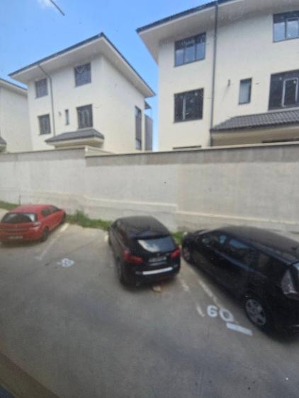 Apartament cu 2 camere decomandat în Dobroești