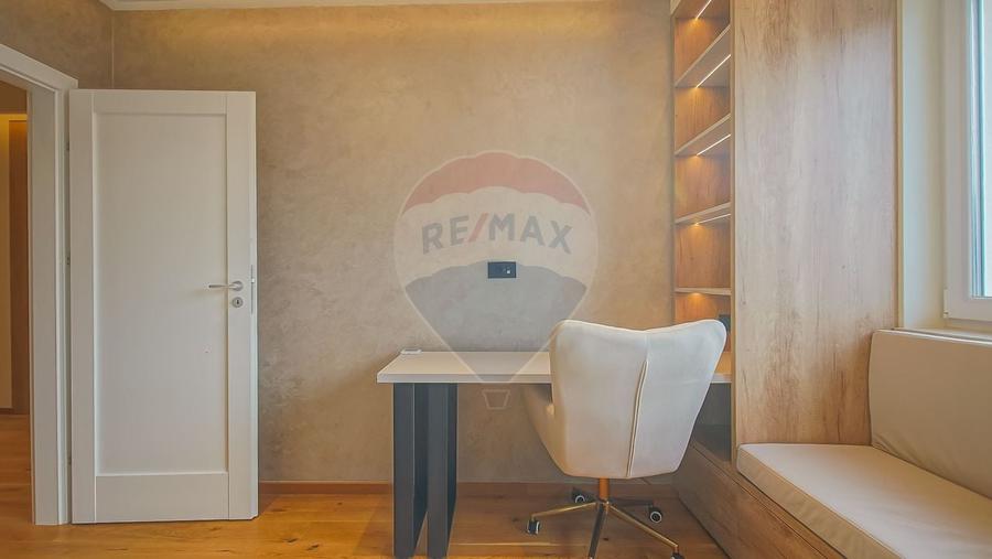 Apartament cu 3 camere decomandat, mobilat în Astra