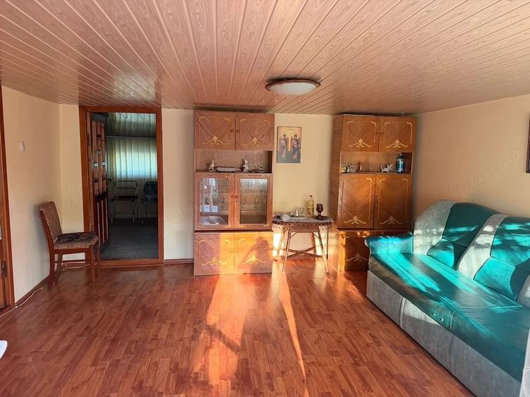 Casă cu 5 camere cu Teren 1680 Mp în Tudor Vladimirescu