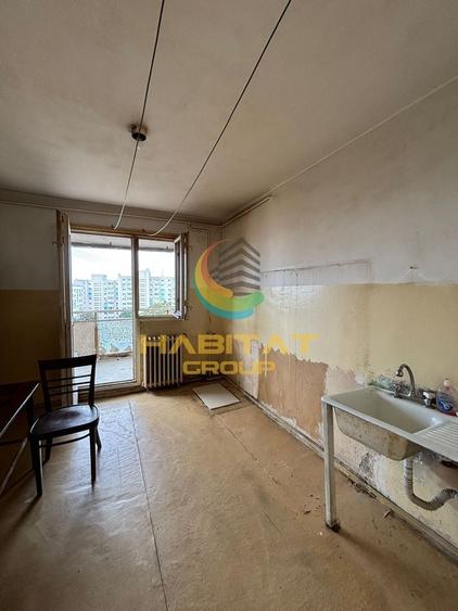 Apartament cu 4 camere decomandat în Berceni