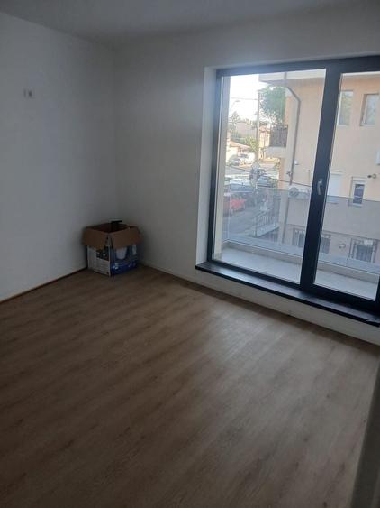 Apartament cu 2 camere decomandat în Pieptănari