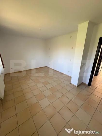 Casă cu 4 camere cu Teren 462 Mp în Ștefănești